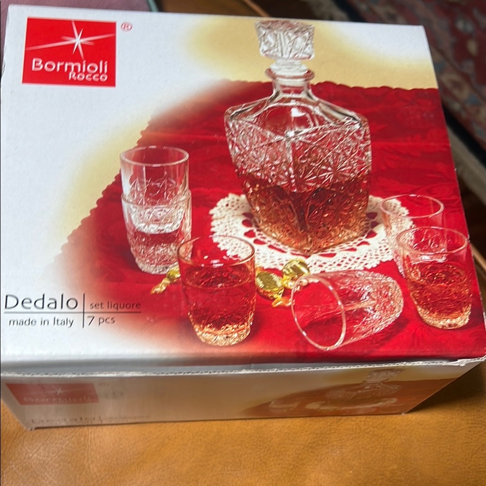 Elegant Red and Clear Bar Accessories Set